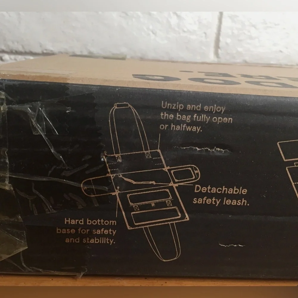 Airline Approved Pet Carrier NWB - Picture 5 of 10